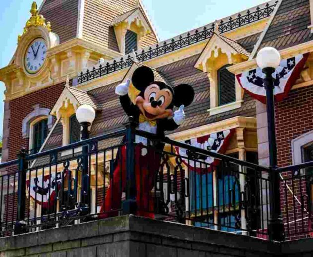 Weekday vs. Weekend: When Is the Best Time to Visit Disneyland?